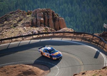 Kako je JR Hildebrand prešao iz IndyCara na Pikes Peak… i u NASCAR kada je stigao tamo