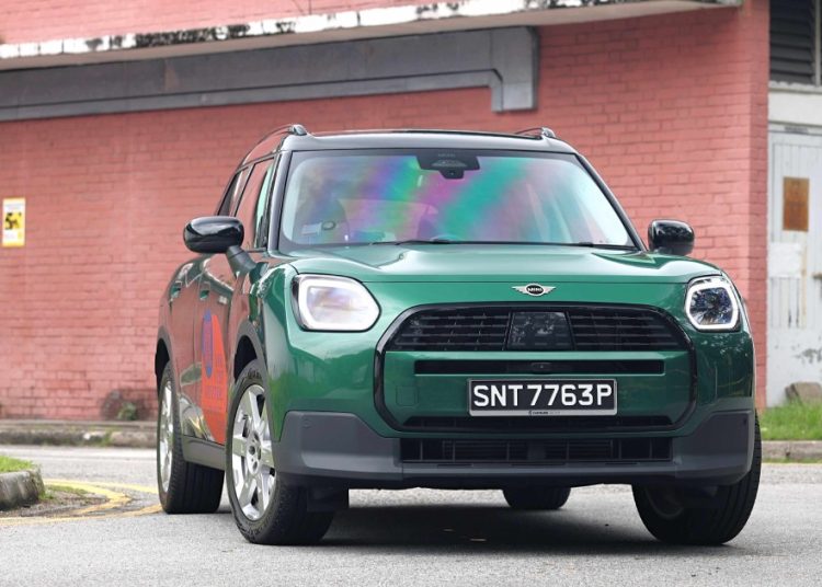 Mini Countryman C: Dobre stvari dolaze u malim paketima Mini Countryman C: Dobre stvari dolaze u malim paketima