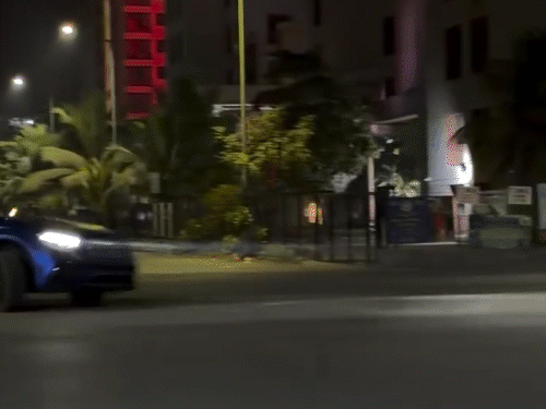 Neoprezna brzina pretvara ceste u Gujarat smrtonosne zamke: vratolomije s luksuznim automobilima izazvale bijes u Suratu; prekoračenje brzine, udarci i bijeg odnijeli tisuće života – Vijesti iz Gujarata Neoprezna brzina pretvara ceste u Gujarat smrtonosne zamke: vratolomije s luksuznim automobilima izazvale bijes u Suratu; prekoračenje brzine, udarci i bijeg odnijeli tisuće života – Vijesti iz Gujarata