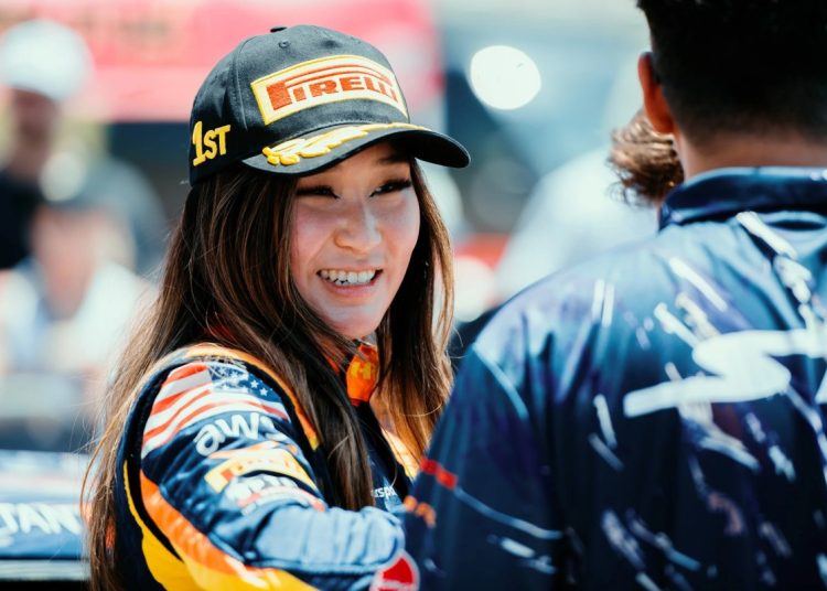Samantha Tan udružuje se sa ST Racing by Random Vandals za sezonu IMSA Michelin Pilot Challenge Samantha Tan udružuje se sa ST Racing by Random Vandals za sezonu IMSA Michelin Pilot Challenge