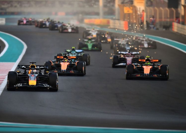 Zašto Verstappen ne smatra da mu je status prvog vozača Red Bulla štetio u borbi protiv McLarena Zašto Verstappen ne smatra da mu je status prvog vozača Red Bulla štetio u borbi protiv McLarena