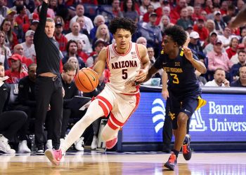 AP Top 25 za mušku košarku: Arizona nastavlja dominirati kao broj 1, Nebraska se penje na 5. mjesto u programu