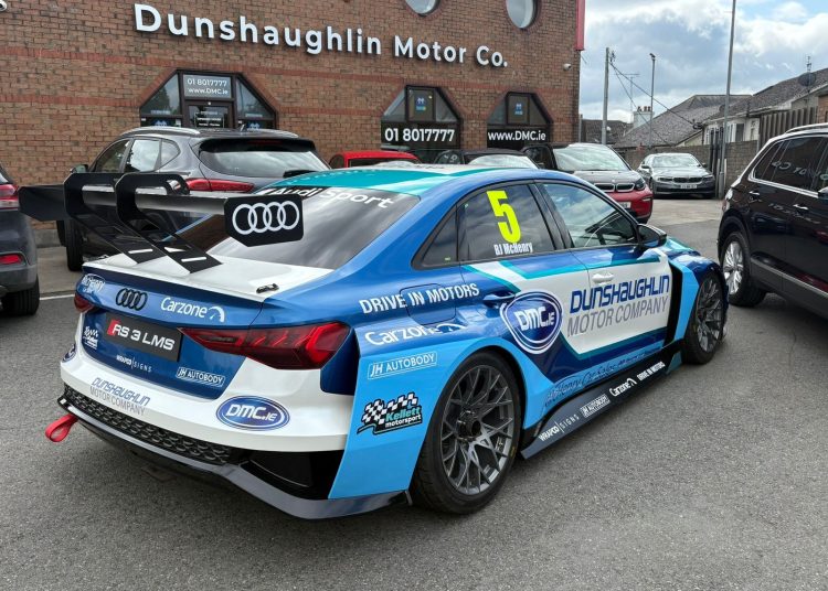 Barry-John McHenry debitira u TCR UK 2026.