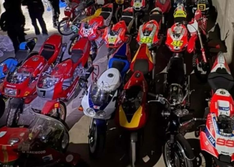 Bivšem olimpijcu koji je postao kralj kartela zaplijenjena velika privatna kolekcija MotoGP motocikala Bivšem olimpijcu koji je postao kralj kartela zaplijenjena velika privatna kolekcija MotoGP motocikala