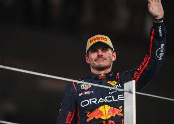 Bivši šef F1 momčadi stavlja Verstappena na vrh liste vozača za 2025.: ‘Super Max’