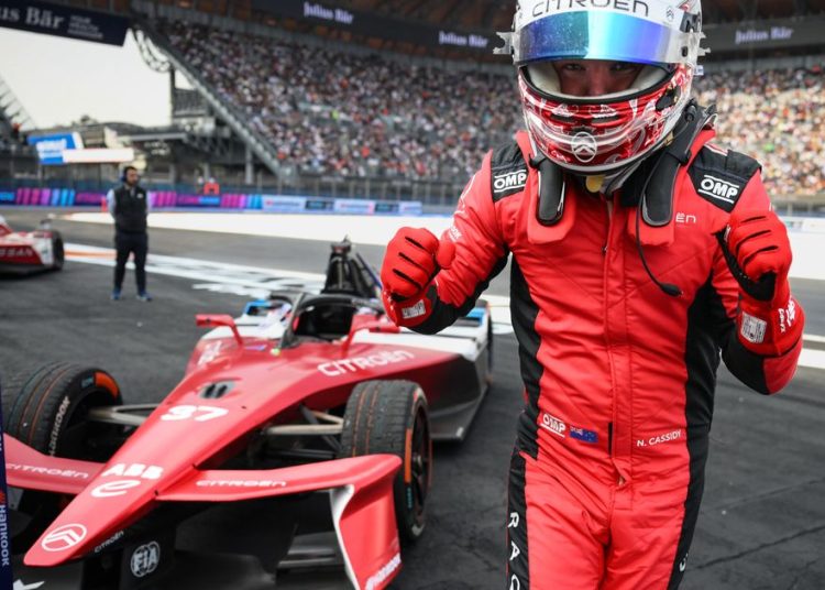 Cassidy razmišlja o povijesnoj prvoj pobjedi s Citroën Racingom u Mexico Cityju Cassidy razmišlja o povijesnoj prvoj pobjedi s Citroën Racingom u Mexico Cityju