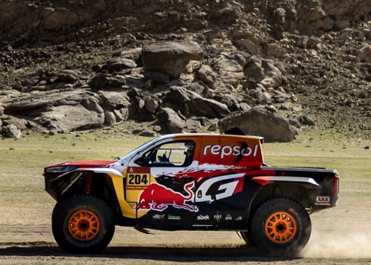 Dakar Rally izazov počinje za TOYOTA GAZOO Racing W2RC s prologom