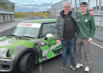 Dooley u razredu svog Eoina na Mondello Parku