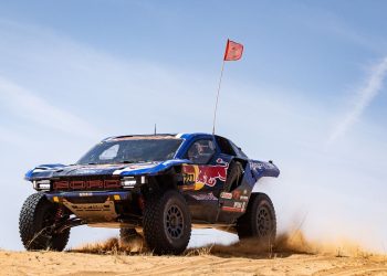 Ford preuzima 1-2 mjesto u ukupnom poretku dok suparnici imaju poteškoća