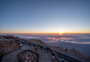 Godišnja proslava izlaska sunca na Dan domorodačkih naroda na Pikes Peaku