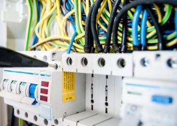 Hoće li partnerstvo Google Clouda i Formule E AI preoblikovati ABB-ov (SWX:ABBN) elektrifikacijski i digitalni narativ?