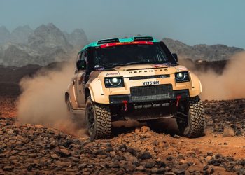 Land Rover razmatra proizvodnju Defendera D7X-R