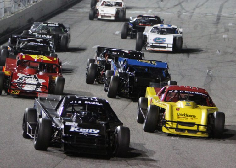 Modifikacije Mayhem turneje pripremaju se za početak sezone u New Smyrni Modifikacije Mayhem turneje pripremaju se za početak sezone u New Smyrni