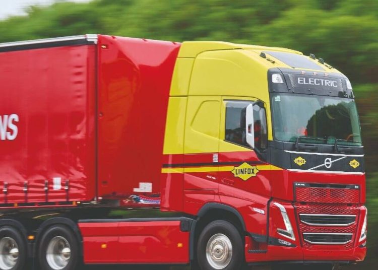 Nakon četiri milijuna kilometara vozač kažnjen s 1000 dolara zbog slijetanja kamiona s ceste