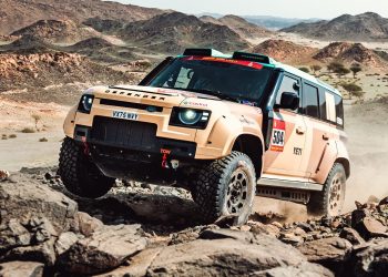 Od Dakara do Drivewaya: Defender razmišlja o legalnoj reli zvijeri na cesti