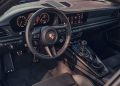 Pogledajte fotografije interijera Porsche 911 GT3 Touring iz 2025. godine Pogledajte fotografije interijera Porsche 911 GT3 Touring iz 2025. godine