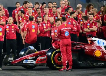 Sebastian Vettel dijeli savjet koji je dao Lewisu Hamiltonu za potez Ferrarija u F1