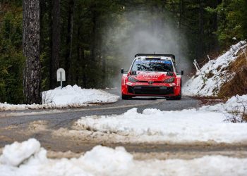 Solberg preuzima kontrolu, Evans sprječava Ogiera dok se uvjeti pogoršavaju