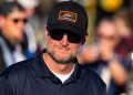 ‘Svijet je naopačke’: NASCAR navijači komentiraju gledanje Dalea Earnhardta Jr. na moguću turneju CARS Tour Course Event ‘Svijet je naopačke’: NASCAR navijači komentiraju gledanje Dalea Earnhardta Jr. na moguću turneju CARS Tour Course Event