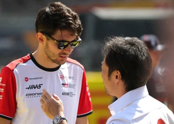 Ayao Komatsu priznaje da je Haas ‘očekivao više’ od Estebana Ocona 2025. zbog ‘većih doprinosa’ u 2026. godini
