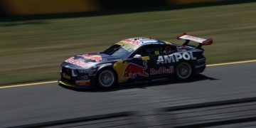 Broc Feeney osigurava ranu prednost Supercarsa s dvojnikom iz Sydneya