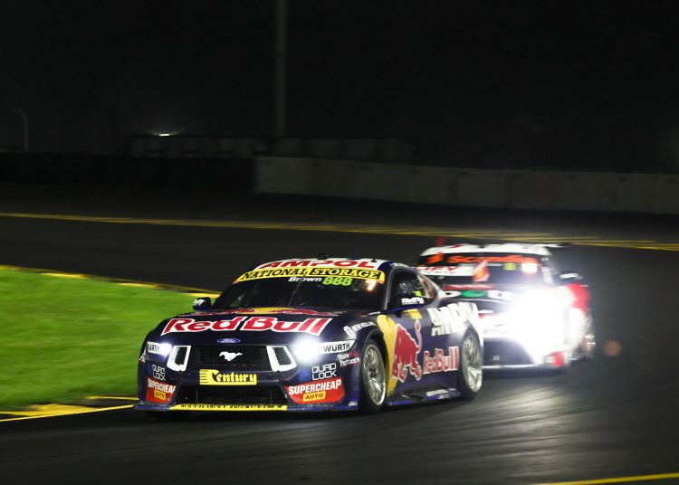 Brown i Payne izbjegavaju DNF-ove prvog dana s oštećenim Fordovima u Repco Supercars Championshipu