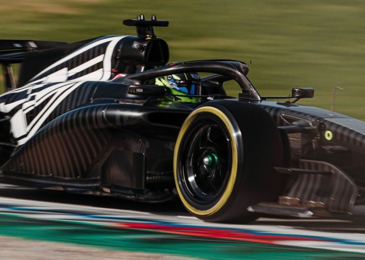 Cadillac F1 lansira novu Tommy Hilfiger kolekciju merch proizvoda s neminovnim izdanjem