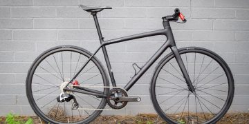 Fair Wheel Bikes izgradili su 9lb Flat-Bar Specialized Aethos