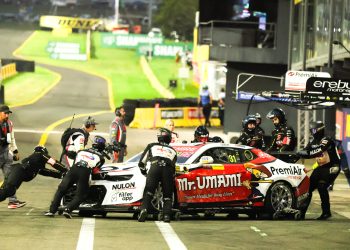 Heimgartnerov Toyotin kvar na motoru izazvao kaos u Sydneyju – Repco Supercars prvenstvo