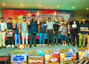 Huwel dominira dok AAT jača staze motosporta