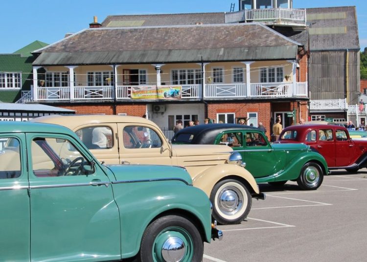 Imanje Surrey: Dom trkaće staze na kojoj je prije 100 godina održana prva Velika nagrada Velike Britanije Imanje Surrey: Dom trkaće staze na kojoj je prije 100 godina održana prva Velika nagrada Velike Britanije