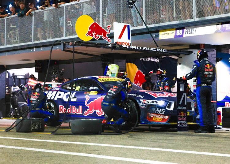 Kako smo to postigli? Triple Eight pogođen dramom kazne u boksu – Repco Supercars Championship