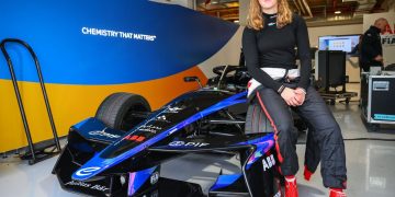 Maya Weug iz F1 akademije razmišlja o “vrlo drugačijem” iskustvu vožnje GEN3 Evo.