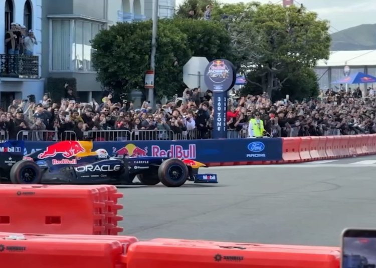 Red Bull Racing preuzima Marina Boulevard u San Franciscu za promociju Formule 1