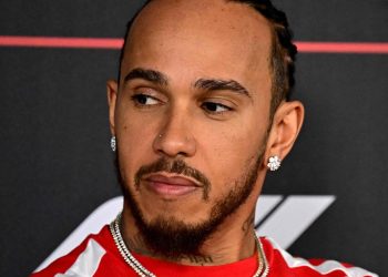 Veza Lewisa Hamiltona s bivšim Ferrarijevim trkaćim inženjerom otkrivena nakon promjene sezone, James Courtney će pratiti standarde vožnje u Formuli 2 i Formuli 3, najnovije vijesti.