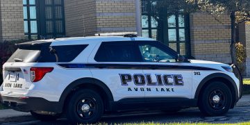 Vozač skliznuo s ceste, zapao u snijegu i kažnjen za vožnju u pijanom stanju: policijski zapis Avon Lakea