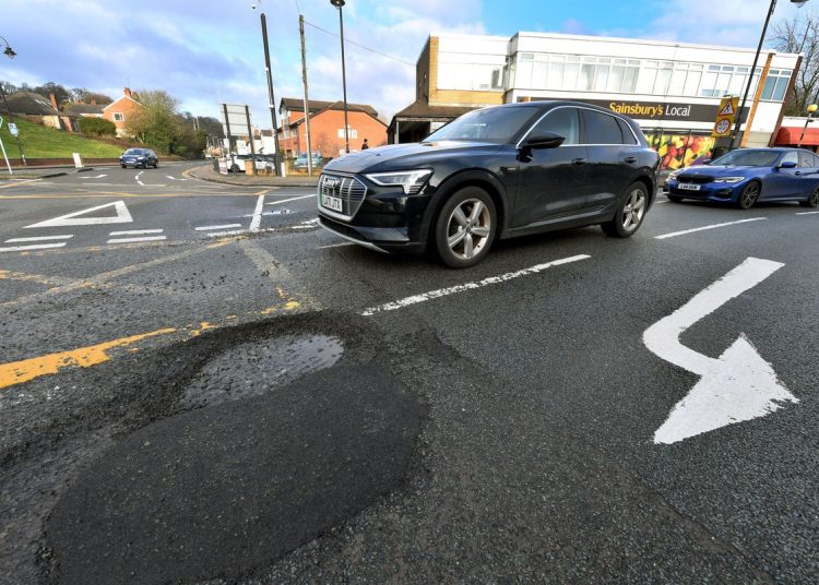 Živim u Wolverhamptonu i gradske rupe vožnju čine izazovom izvan ceste