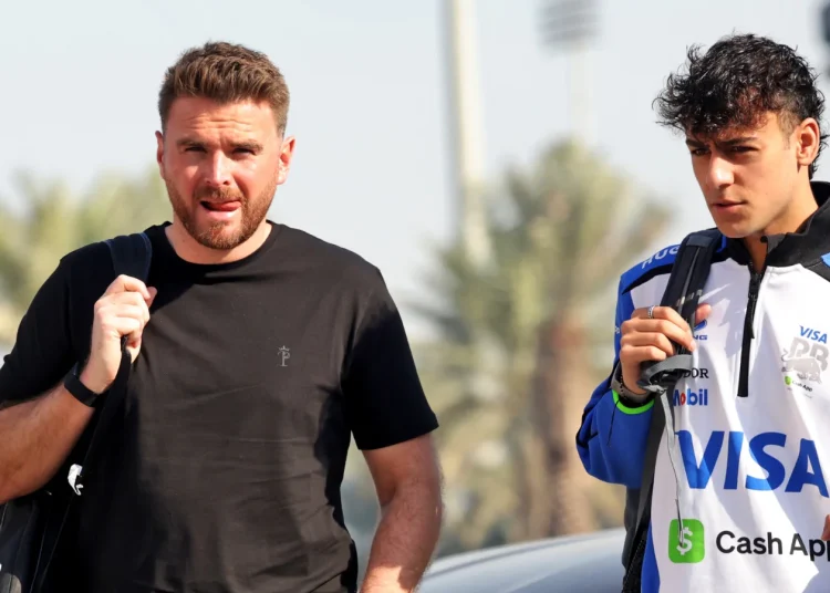 Arvid Lindblad savjetuje da ‘ostanete skromni’ s ‘nevjerojatnim’ početkom F1 karijere Arvid Lindblad savjetuje da ‘ostanete skromni’ s ‘nevjerojatnim’ početkom F1 karijere