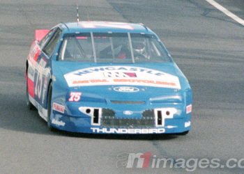 Bivši australski NASCAR vozač Dean Wanless sudjeluje u Porsche Sprint Challenge 2026.