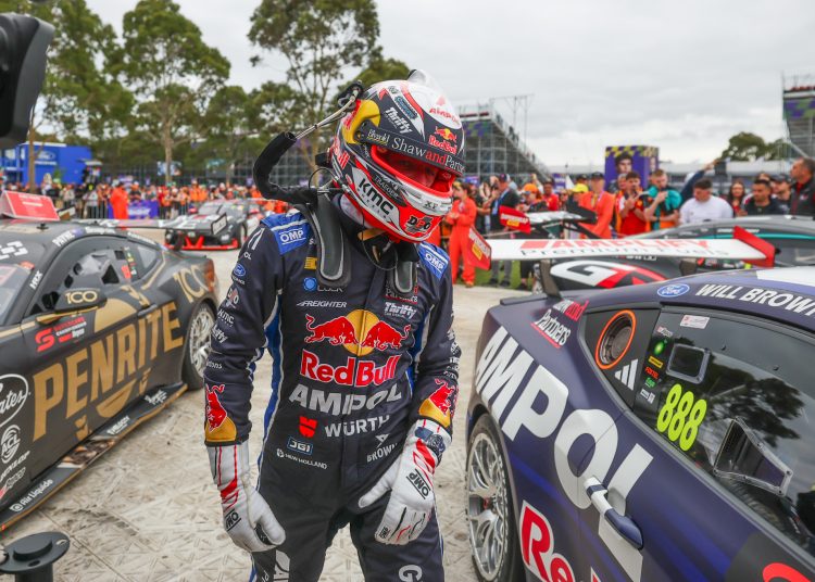 Brown, Wood razbijeni u dramatičnim incidentima u Melbourneu – Superautomobili