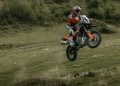 DESERT BRED. KTM 890 ADVENTURE R RALLY 2027: Napravljen bez kompromisa