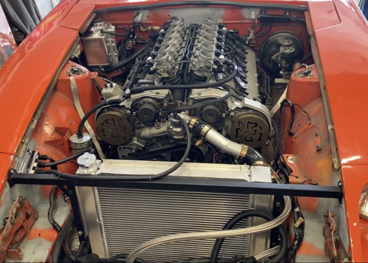 Datsun 280Z s Mercedes-Benz V12 motorem