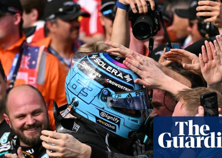 George Russell trijumfira na VN Australije nakon napete borbe s Ferrarijem u otvaranju sezone | Formula 1 2026 George Russell trijumfira na VN Australije nakon napete borbe s Ferrarijem u otvaranju sezone | Formula 1 2026