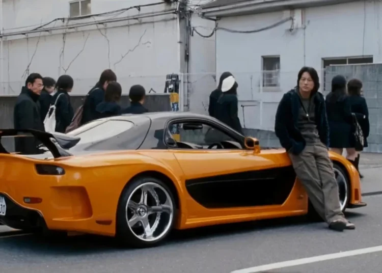 Han iz Brzih i žestokih objavio je trailer za svoj neovisni film o driftanju, Drifter, a legendarni automobil AE86 izgleda potpuno nesposoban. Han iz Brzih i žestokih objavio je trailer za svoj neovisni film o driftanju, Drifter, a legendarni automobil AE86 izgleda potpuno nesposoban.