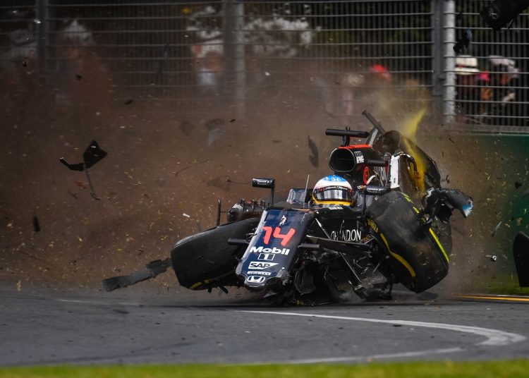 Kako je stravična nesreća Fernanda Alonsa na VN Australije 2016. srušila barijere Kako je stravična nesreća Fernanda Alonsa na VN Australije 2016. srušila barijere