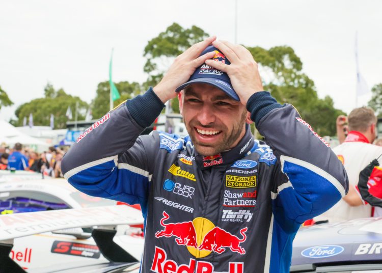 Larry Perkins Trofej bodovi: Kostecki u loži, Feeney se nada čudu – Superautomobili