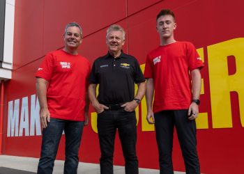 Lowndesov prvi prikaz tima 18 na besplatnom događaju – Supercars