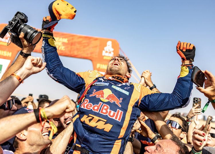 Luciano Benavides osvaja Rickyja Brabeca s prednošću od 2 sekunde