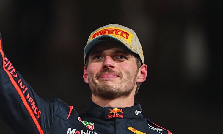 Max Verstappen ocjenjuje F1 bolide iz 2026. godine, ističe da ih električna energija i izazovi u vožnji čine znatno lošijima.