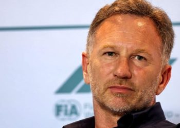 Nitko ne želi surađivati s njim